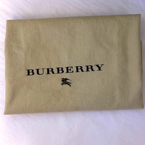Burberry Blue Label Reversible - Picture 13 of 14